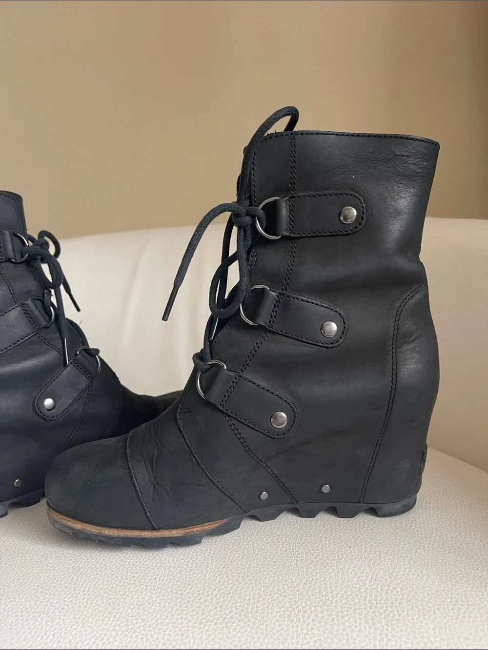 Sorel stylish wedge
